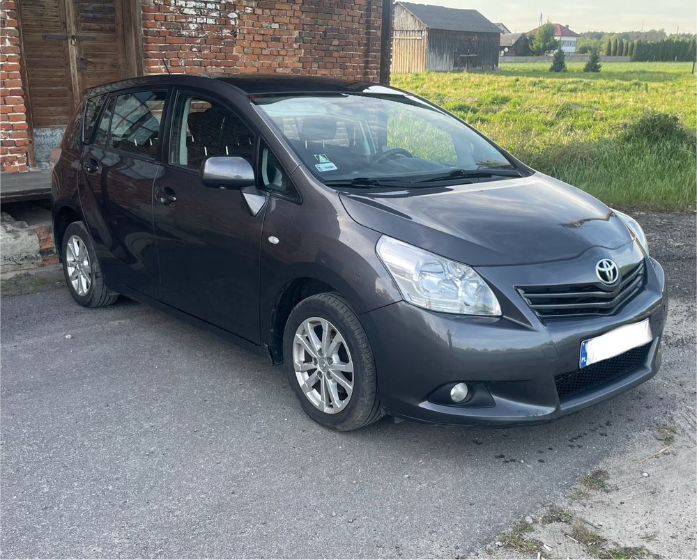 Toyota Verso 2011r 2.0 D4D 126km 7-osobowa Polski Salon