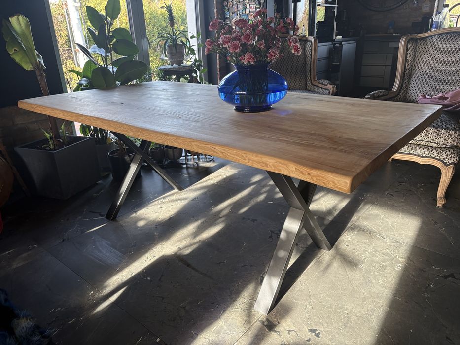 Stół do jadalni drewniany