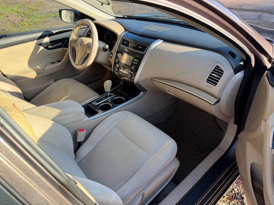 Nissan Altima 2013 год
