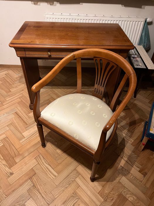 Zestaw mebli włoskich „Made in Italy” – komoda, biurko, krzesło