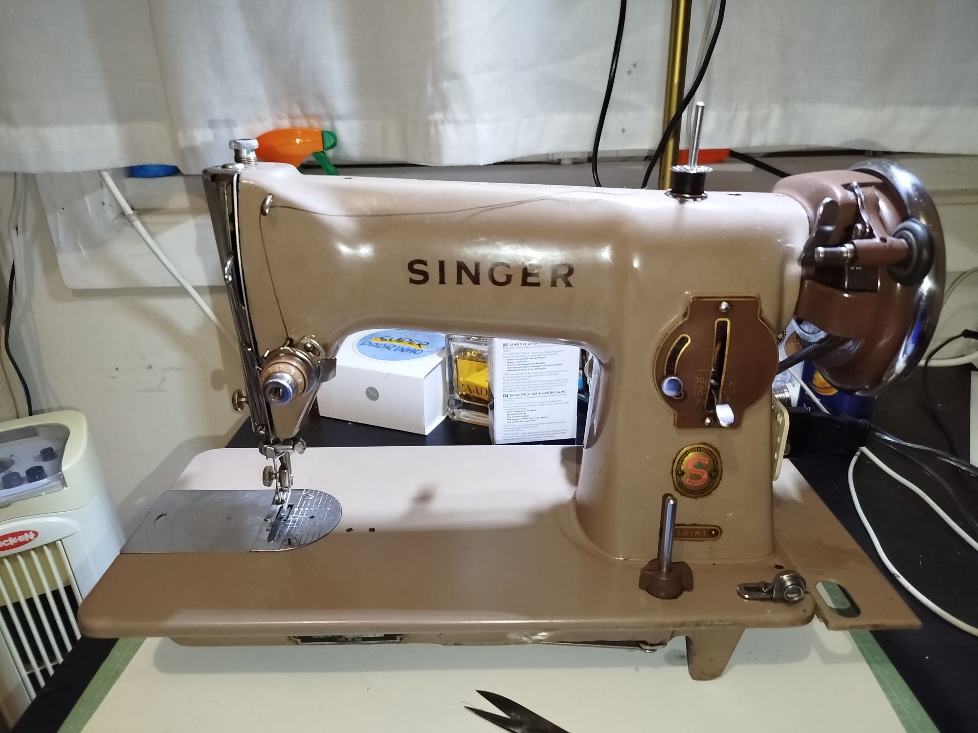 Máquina de costura Singer 191k1