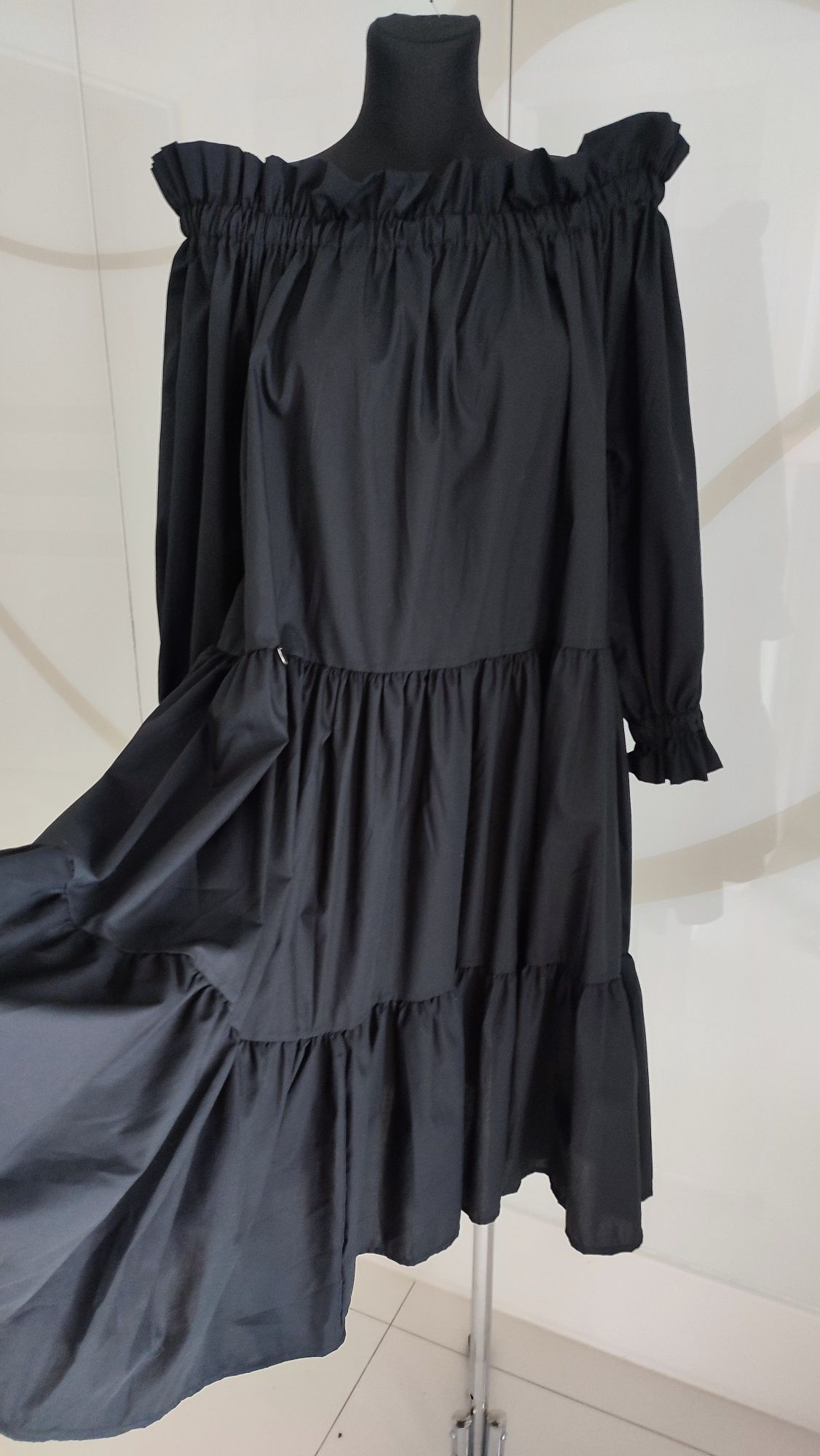 Luźna sukienka czarna