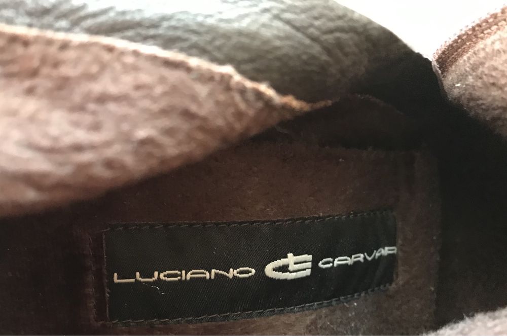 Ботинки замшевые коричневые, размер 35-36. Бренд: Luciano Carvari