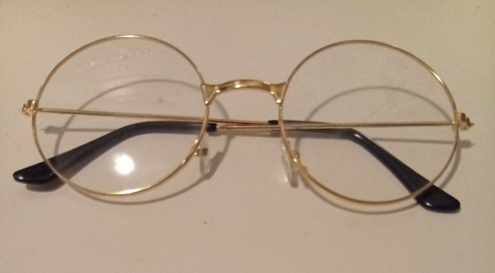 Óculos vintage pouco usados