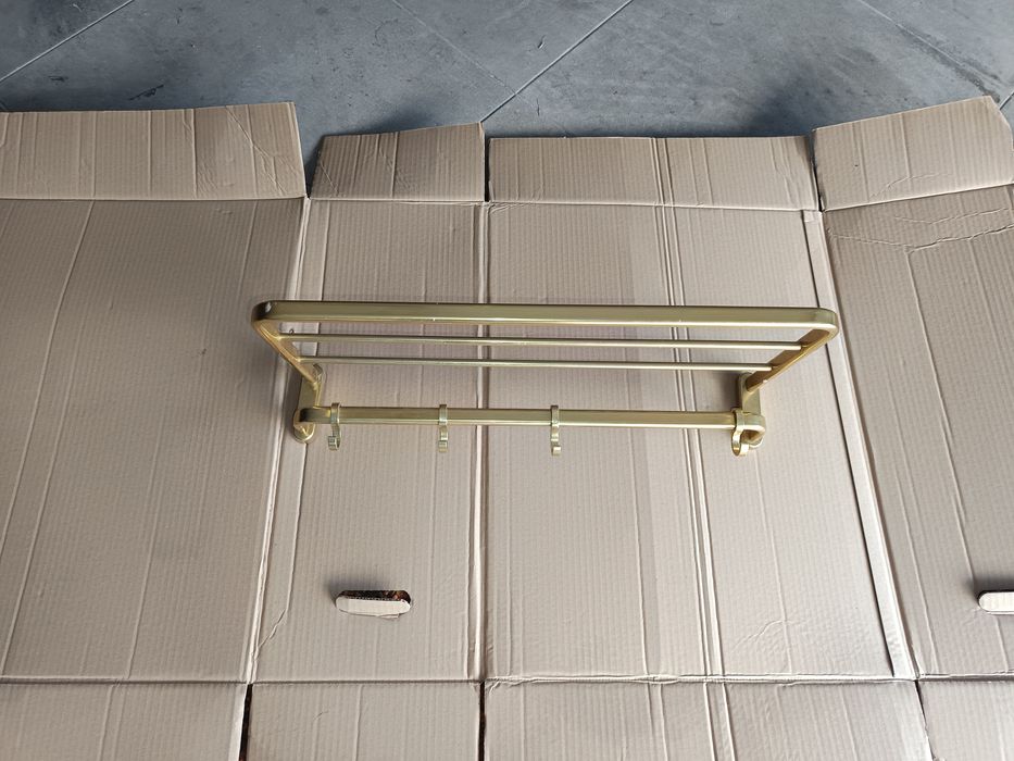 Chapeleiras e bengaleiros antigos