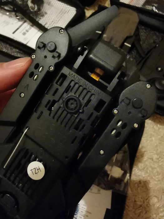 Дрон квадрокоптер  2 камеры асорти