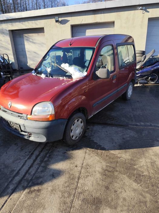 Posiadam czesci renault kangoo 1      1.4 8v