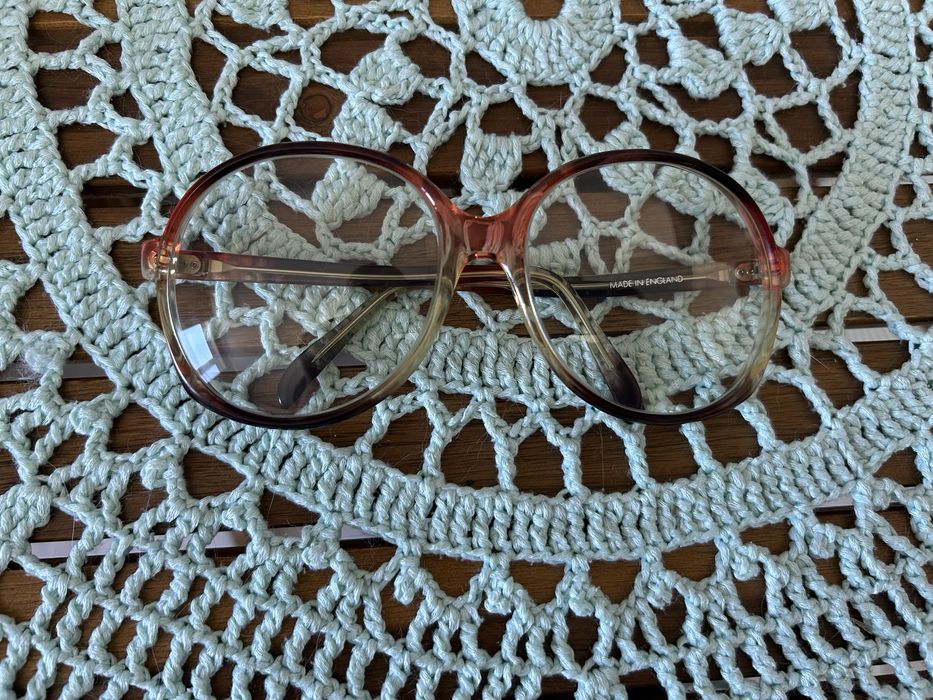 Оправа або іміджеві окуляри