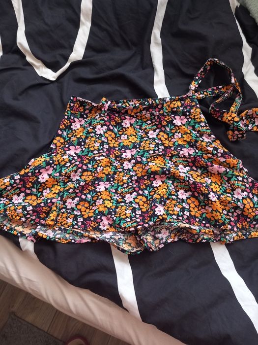 Spódnico-spodenki stan bardzo dobry.