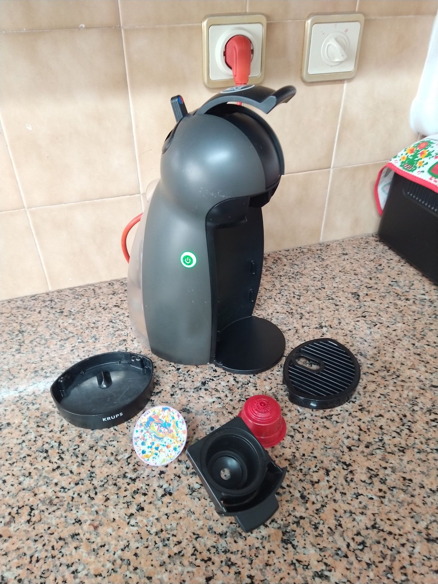 Máquina de café Dolce Gusto Krups casa quarto apartamento vivenda.