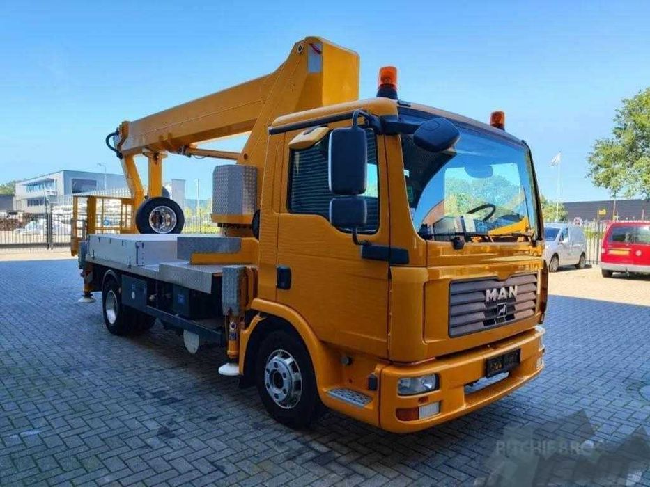 ZWYŻKA Podnośnik koszowy 18m 22m 30 metrów. Wynajem Warszawa i okolice