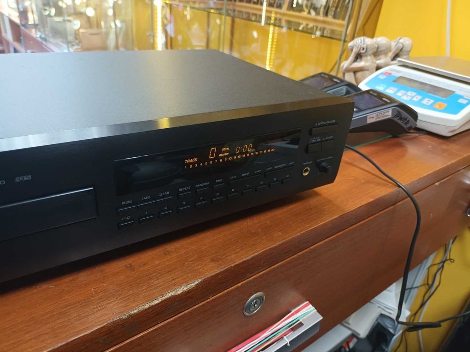 Odtwarzacz CD Yamaha CDX-660 RS stan bardzo dobry