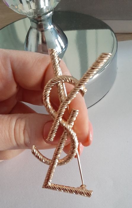 Złota broszka ysl model Opyum Cudo lv cc