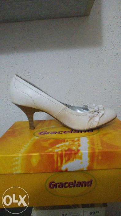 Czolenka szpilki białe 37 - ślubne