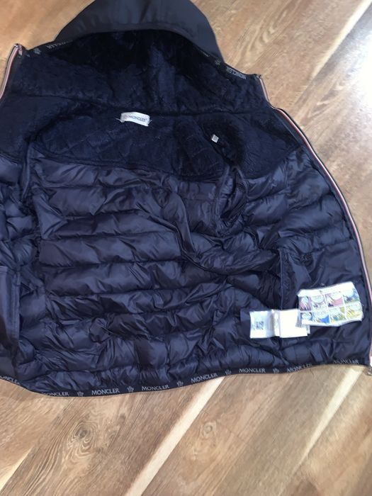 Куртка moncler xs-s 12 years