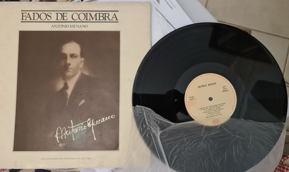 Disco LP Vinil Fados de Coimbra por António Menano