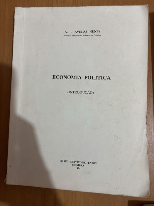 Livros de Direito variados / sebentas