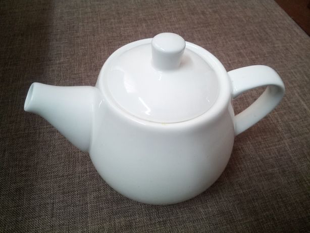 Фарфоровый заварочный чайник Wilmax