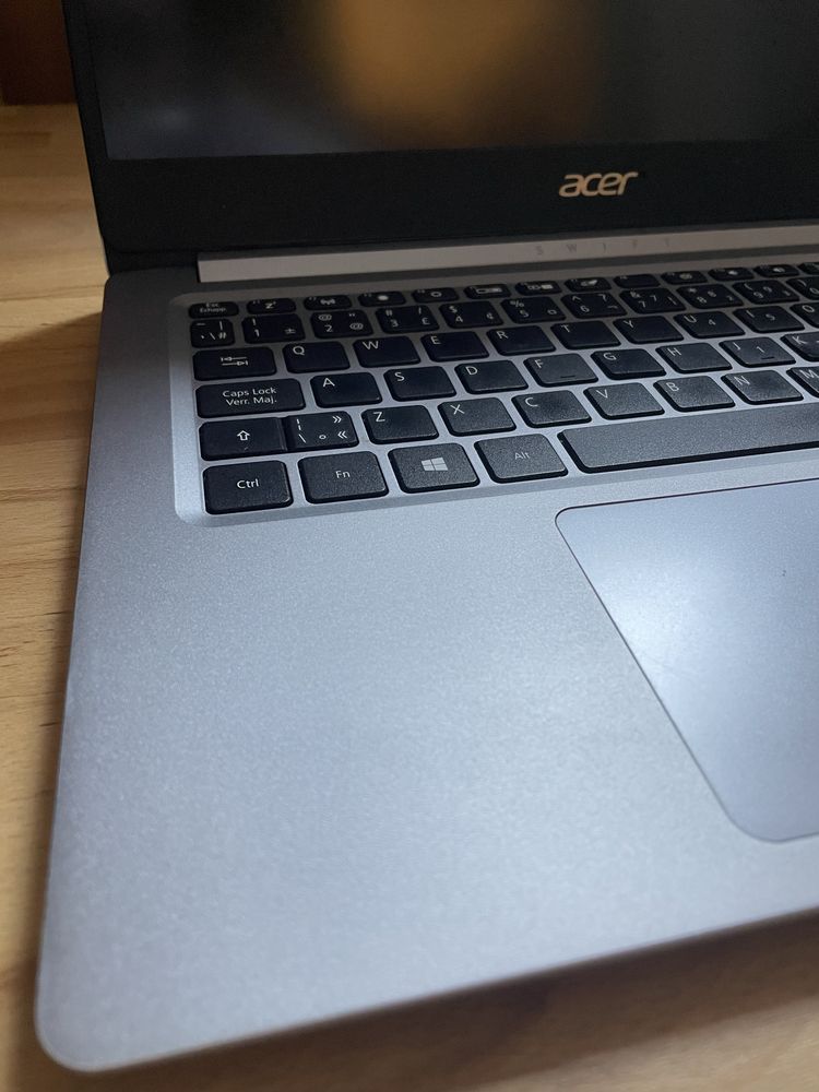 Acer Swift 1 Ultrasmukły laptop SF114-32