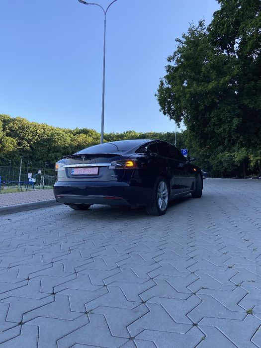 Tesla Model S P85 417к.с 85 КВт. Розмитненна!