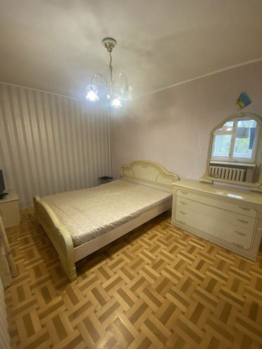 2 х кімнатна Квартира. Вулиця Соборна. Центр міста.