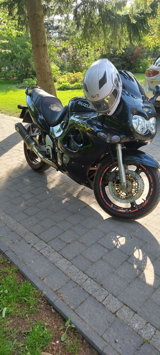 Suzuki gsxf 750    https://youtube.com/shorts/vkDaJOzbb20?si=V-I6SBsVo
