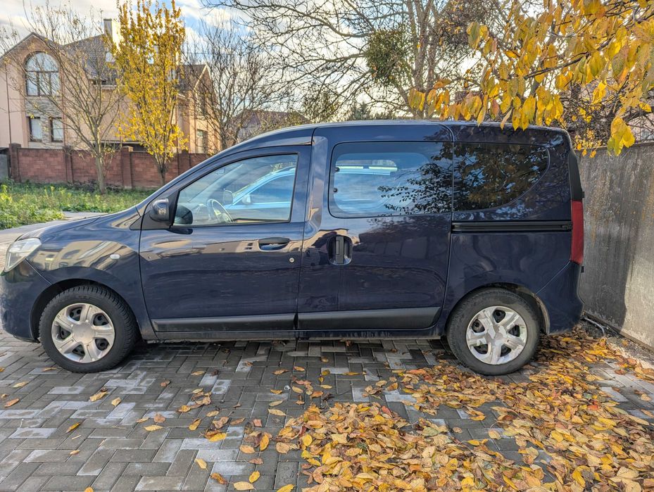 Автомобіль Dacia Dokker 2014 рік
