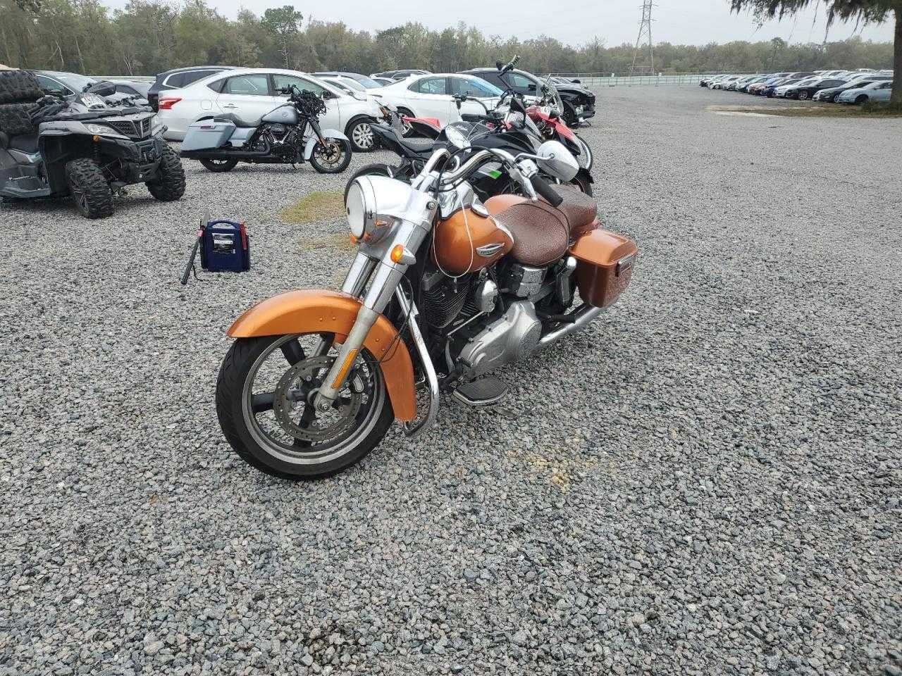 Harley-Davidson FLD Switchback 2014