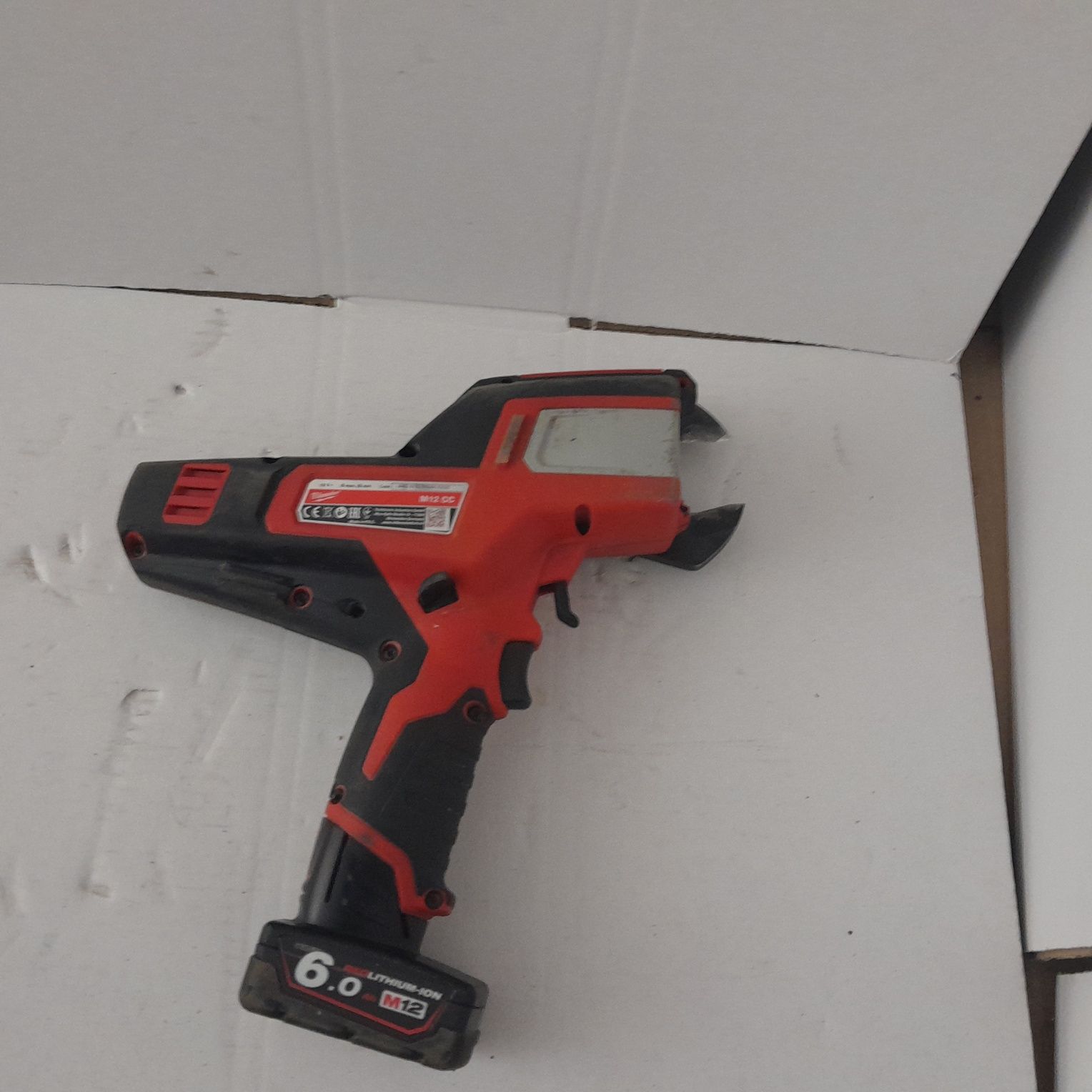 Obcinak Kabli Milwaukee M12CC