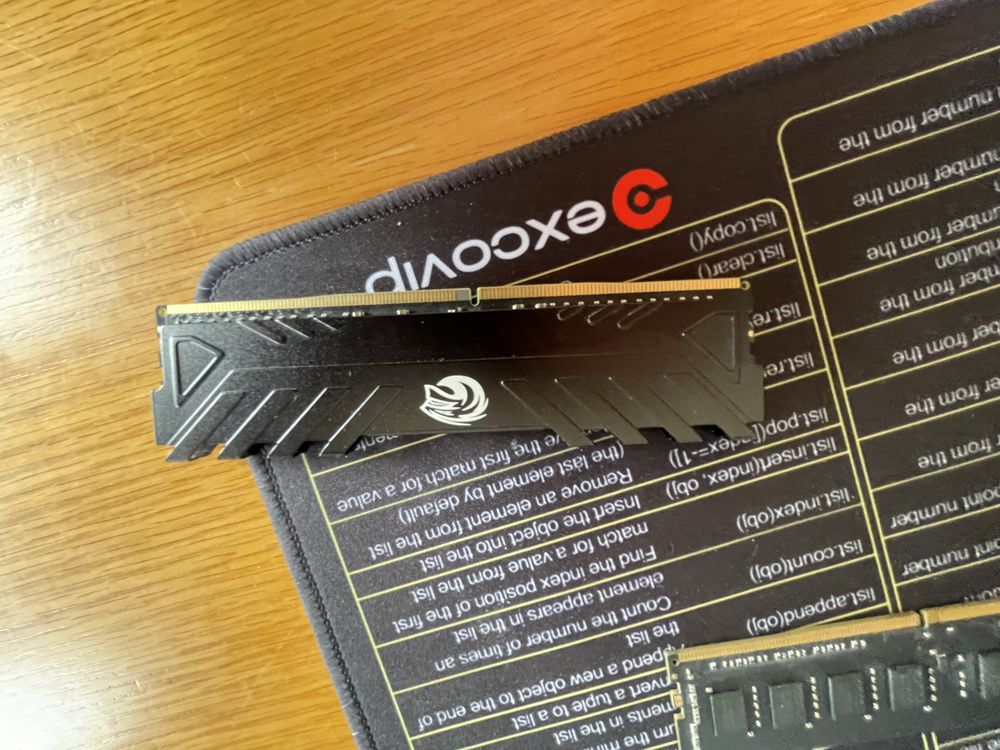 RAM KINGSPEC 16GB avariada
