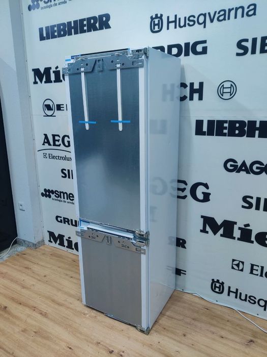 Самий топовий вбудований холодильник Liebherr™ ICBNd 5173.Льодогенерат