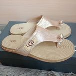 Нові шльопанці ugg, 36p.