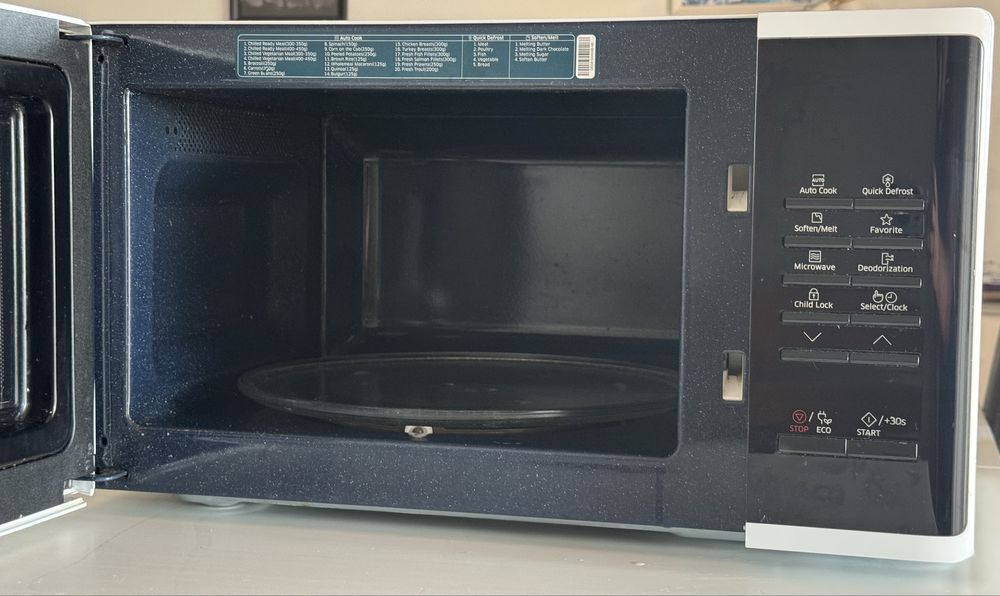 Microondas Samsung 23L