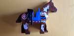 Lego cavalo cobertor azul, circulo vermelho