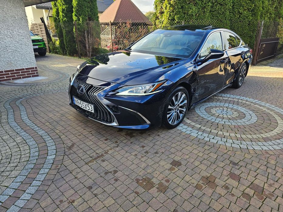 Lexus ES Salon Polska