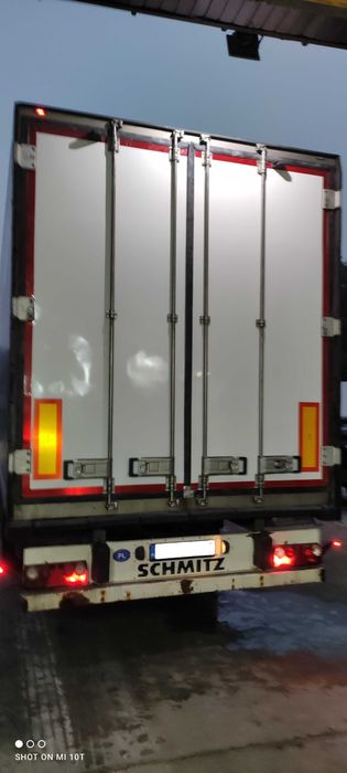 Naprawy powypadkowe naczep chłodni , izoterm Schmitz oraz Krone