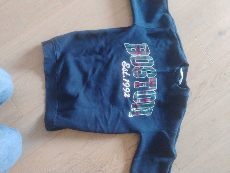 Osiem bluz rozmiar 134/140