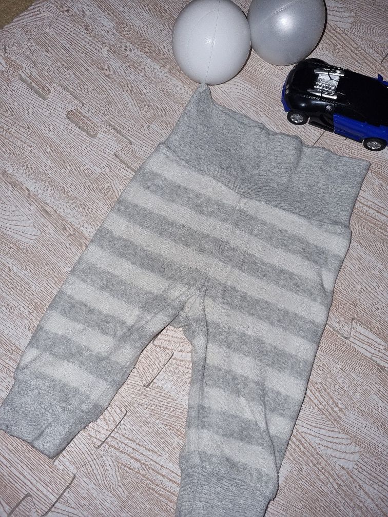Spodnie rozmiar 62 2-4 mc H&M