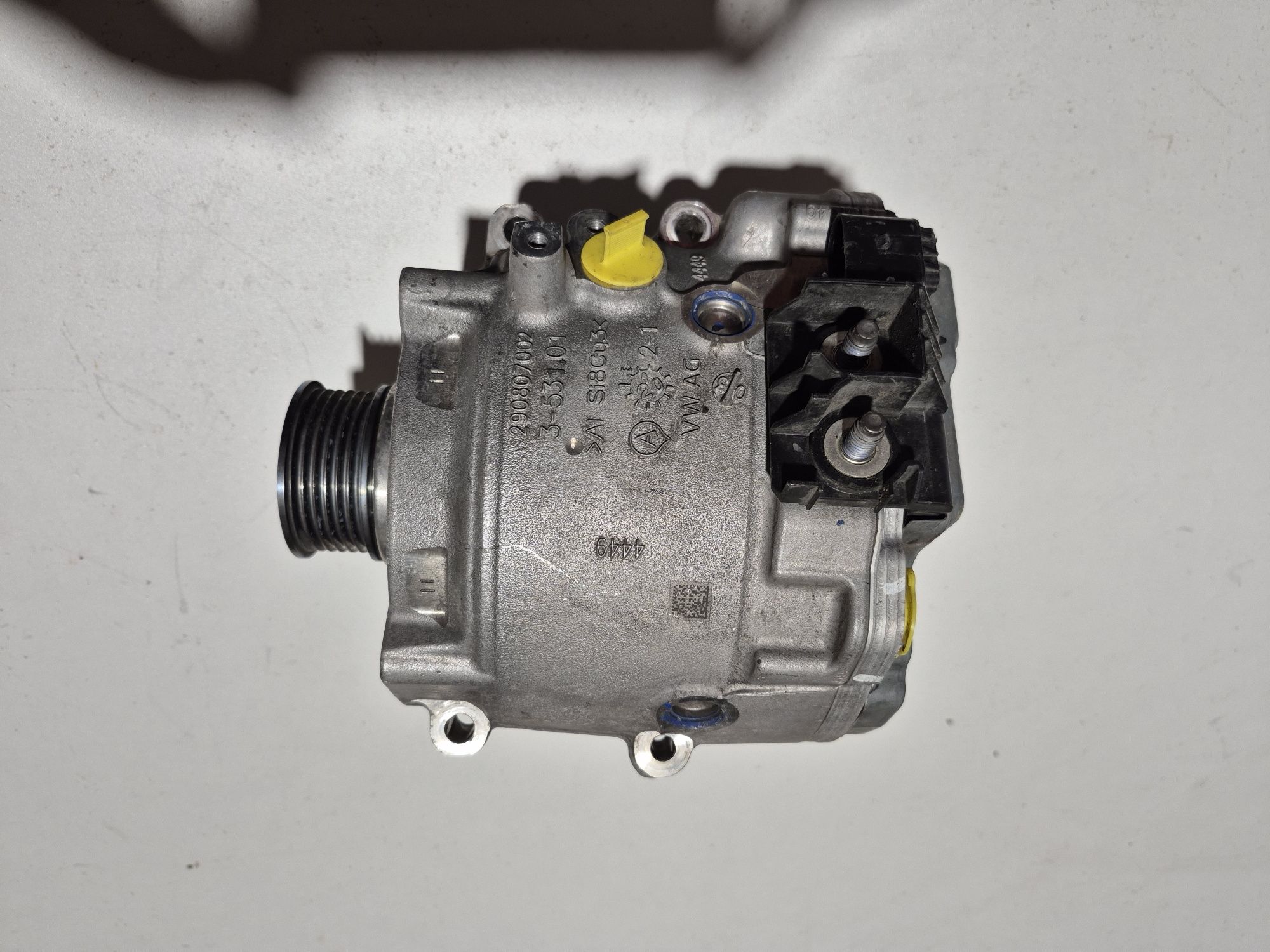 Alternator rozrusznik AUDI AG. 4N0.903.028M.