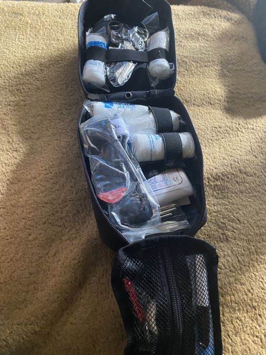 Чорна тактична аптечка