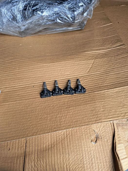 czujnik ciśnienia w Oponie Chrysler 300 Dodge Challenger Charger 68487472AA Czujnik ciśnienia TPMS