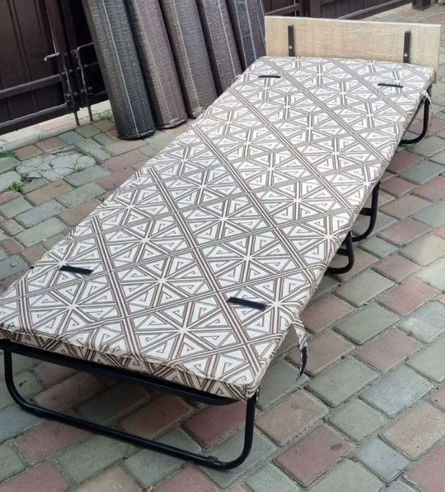 Складне ліжко розкладачка розкладушка кровать раскладушка с матрасом