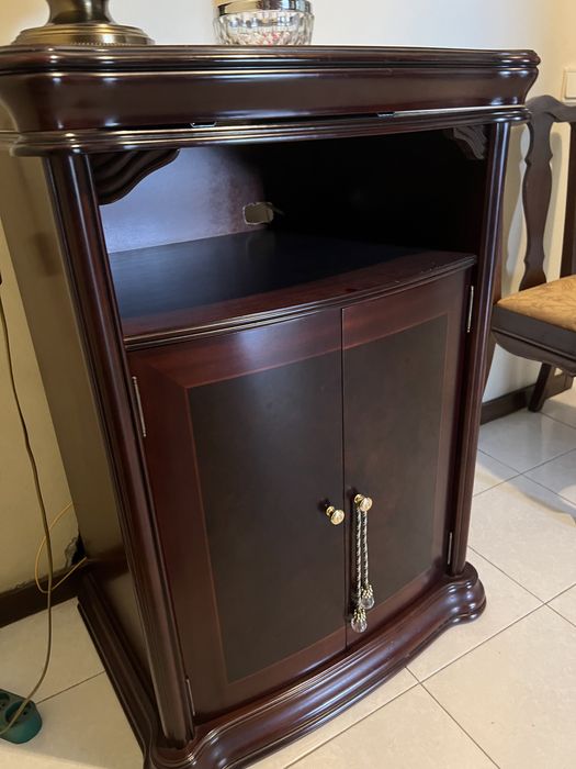 Móvel TV/bar em madeira