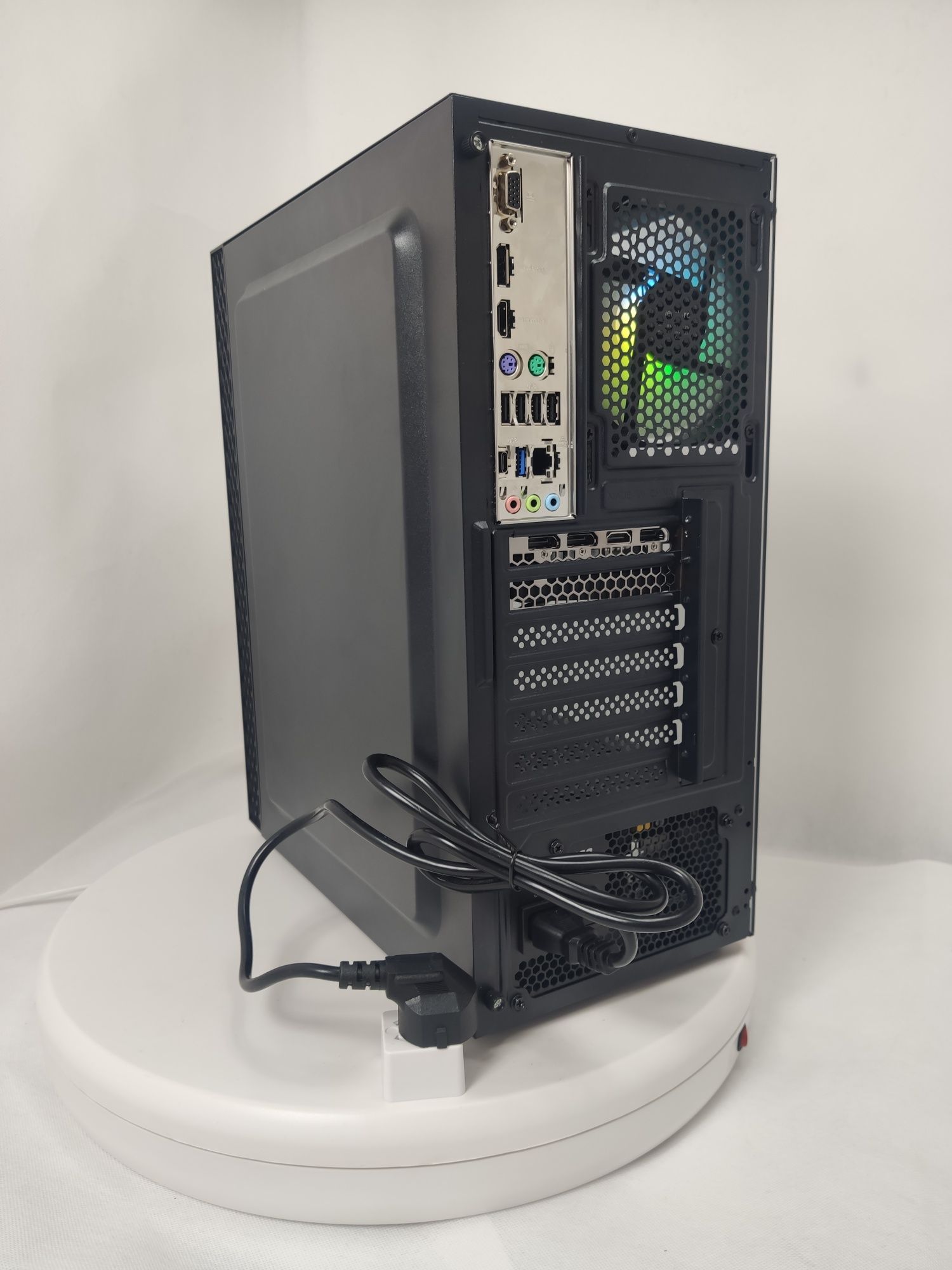 Komputer Gamingowy i9-14900K, RTX 5060 Ti, 32 GB RAM,SSD,Win 11