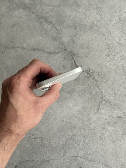 Apple iPhone 16 plus 256gb neverlock e-sim