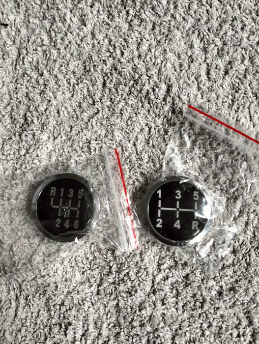 Manete de velocidades com revestimento