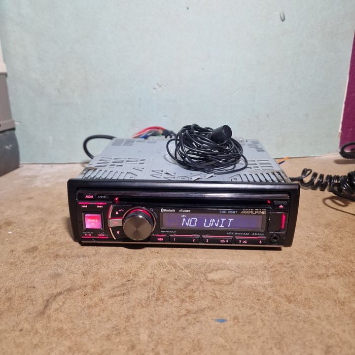 Radio samochodowe Alpine CDE-135BT Bluetooth Aux USB Cd BT