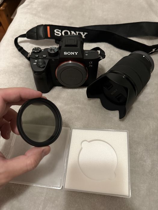 Sony A7III + Objetiva de Kit + Acessórios