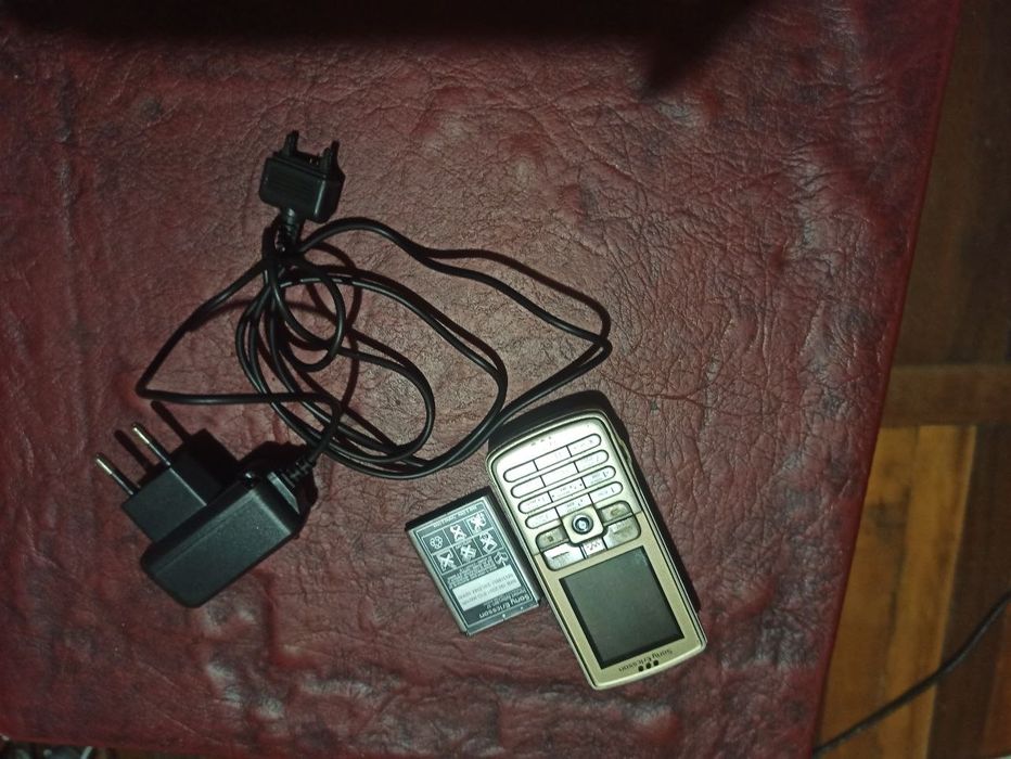 Телефоны ZTE I 9,sony ericsson w700i, Phillips