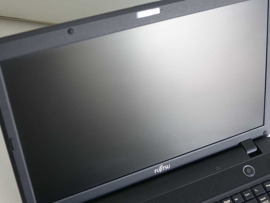 Fujitsu LifeBook A512 15.6 i7-3520M 8gb 256gb ssd Intel hd 4000 Win10